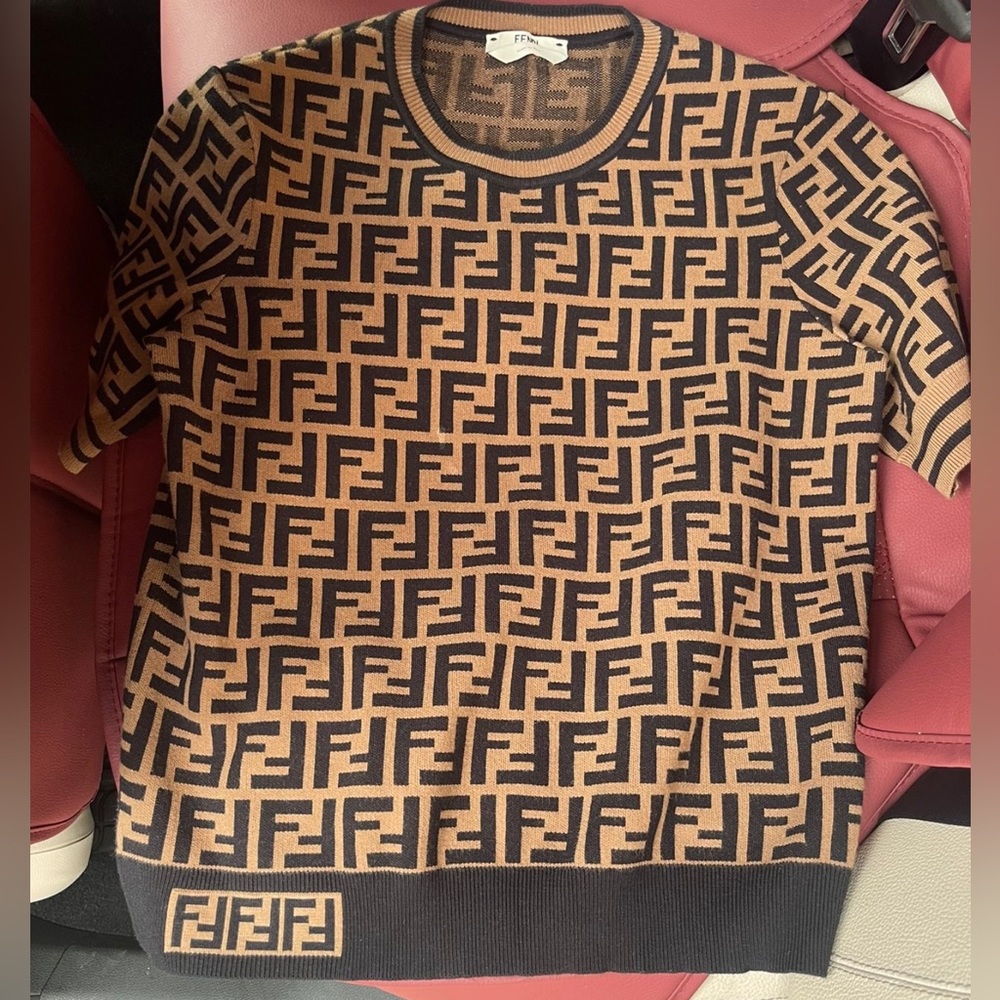 Fendi women sweater shirt.